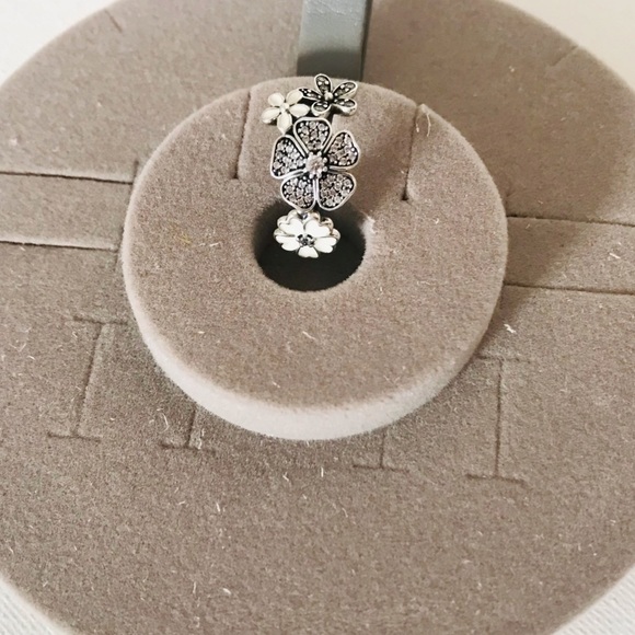 Pandora | Flower Cluster Ring Size 48 (US 4.5) Silver Retired - Picture 6 of 12